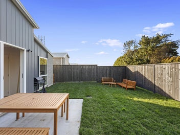 Stunning 3-Bedroom Duplex in Hunua Views