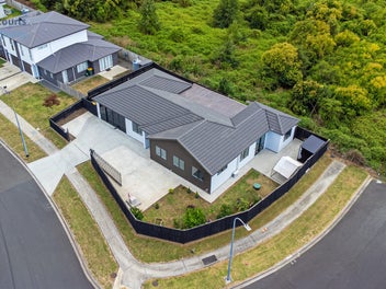 Spacious Family Home-multi generational living