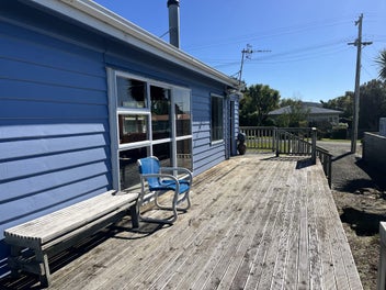 SEA VIEW KIWI BACH