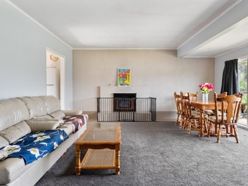 Spacious, Sunlit, and Full of Potential!