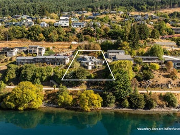 Golden Queenstown Lakefront Opportunity
