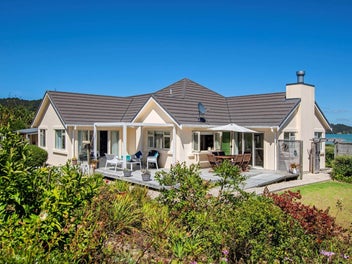 Luxury Living with Exquisite Views