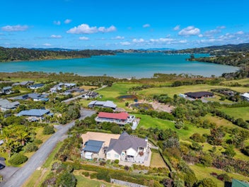 Luxury Living with Exquisite Views