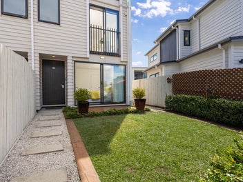 Overseas Owners Want SOLD