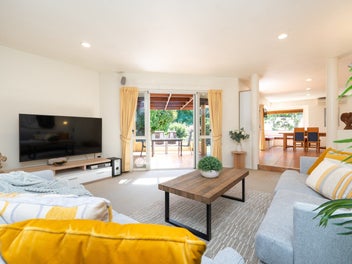 Sunny Sanctuary with Private Garden