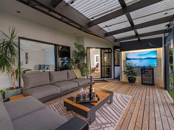 ESCAPE THE EVERYDAY: TRANQUIL LIVING MODERN LUXURY