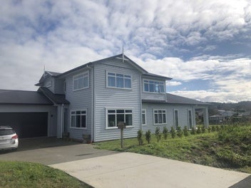 Image 1 of 20