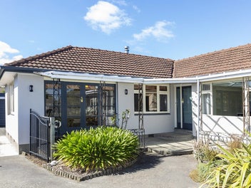 Owners need this sold ASAP!