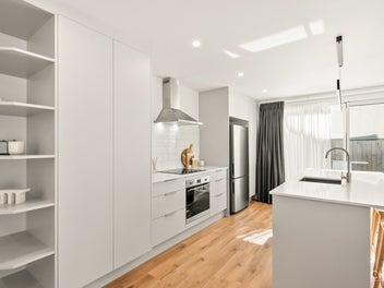 MODERN LIVING IN SOUGHT-AFTER WATERLOO