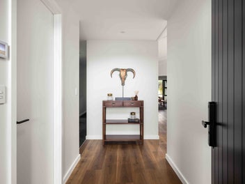 Brand-New Luxury in Pyes Pa