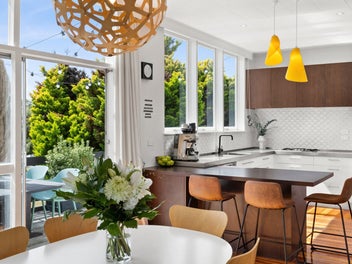 Priced to Sell $980,000