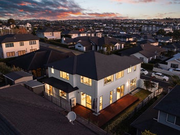 A Coastal Dream in Orewa
