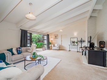 BRICK COASTAL RETREAT