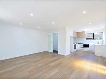 Newly Renovated 2-Bedroom Gem in Remuera!