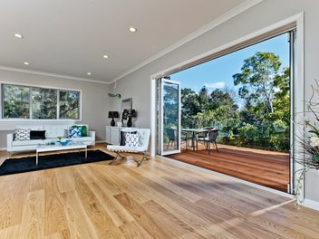 Luxurious House 472sqm Floor Area & 1500sqm Land