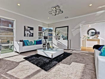 Luxurious House 472sqm Floor Area & 1500sqm Land