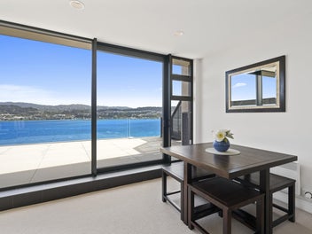 Maupuia Magic - Views & Style!