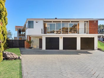 WATER FRONT RETREAT-HUGE POTENTIAL TO ADD VALUE