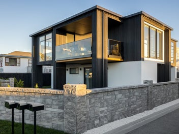 Award-Winning Elegance in Sought-After Papamoa