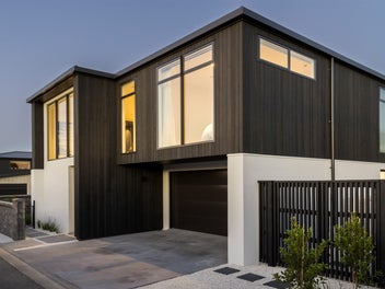 Award-Winning Elegance in Sought-After Papamoa