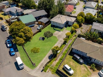 Endless Potential: Renovator's Dream Awaits