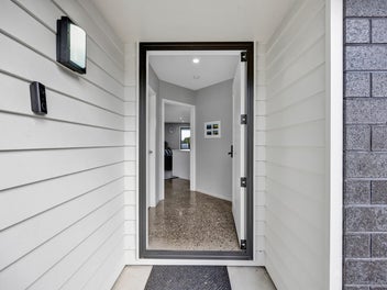 Private, Rural Haven in Town