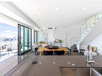 Boutique Luxury in Double Grammar Zone