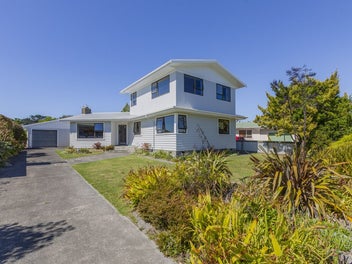 Wonderfully Maintained Four Bedroom Family Home