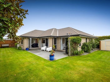 Comfortable Living on Greenstone