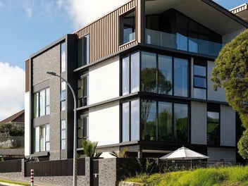 Luxury, Location & Lifestyle - Executive Retreat