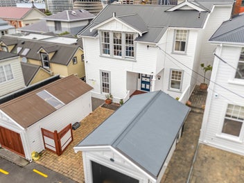 CHARACTER THORNDON VILLA