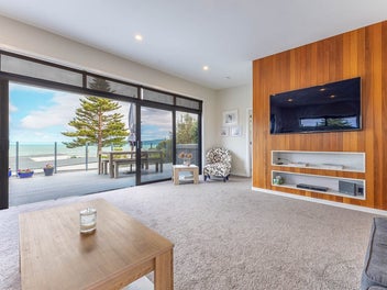 Kapiti’s Coastal Masterpiece - Where Design Meet