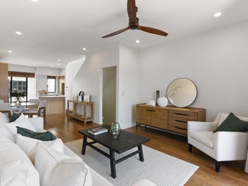Large, convenient Parnell living