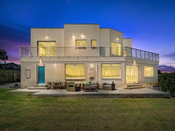 Coastal Luxury with Unrivalled Views