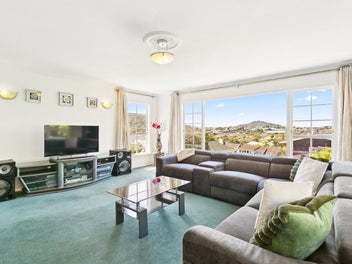 Space, Sun & Style - A Dream Home