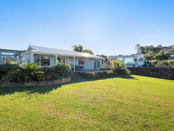 Your Dream Beachside Bungalow Awaits!
