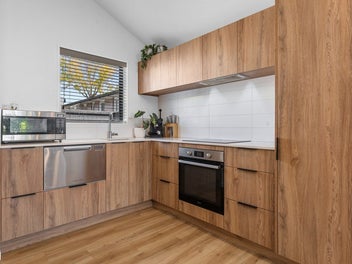NEW PRICE! Minutes from Northlands Mall!