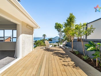 STUNNING SUNSET SEAVIEWS