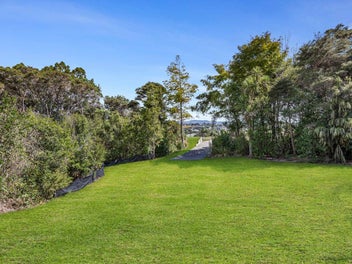 Anehana Heights - Your Private Coastal Retreat