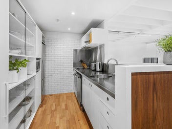 WATERFRONT APT & CARPARK | BEO $730,000