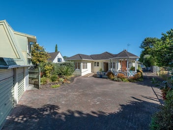 Auckland Waterfront Address - Blank Canvas