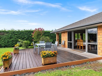 Premium volcanic soil and beautiful home