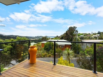 Stylish Modern Home with Bush & Water Views Well b