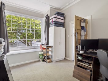Dual investment in Maori Hill