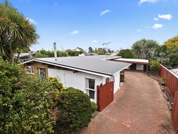 A Knock-out home from the 1970's