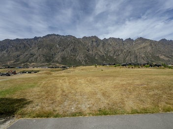 Titled and Ready to Build Now!