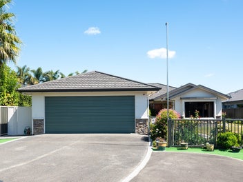 Warm, Inviting, Well-Maintained - Vendor must sell