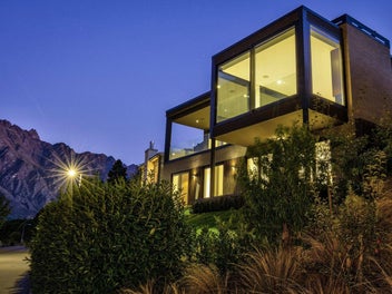 Repriced - Queenstown's Old Homestead Site