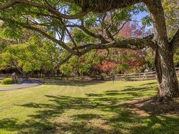 A TRUE PARKLAND RETREAT