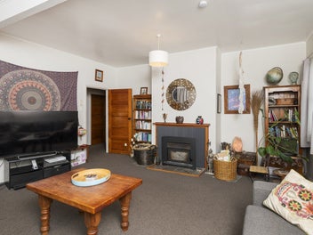 Vendors plans are in place - seriously for sale!